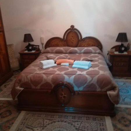 Rent Room Joe Via Dante 77 Solarino 外观 照片