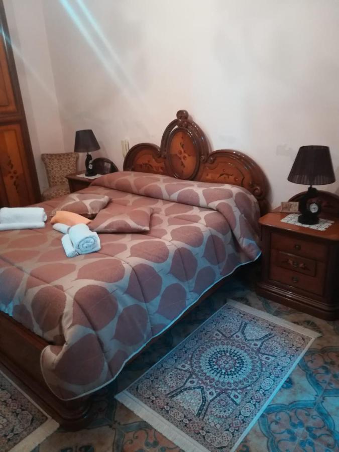Rent Room Joe Via Dante 77 Solarino 外观 照片